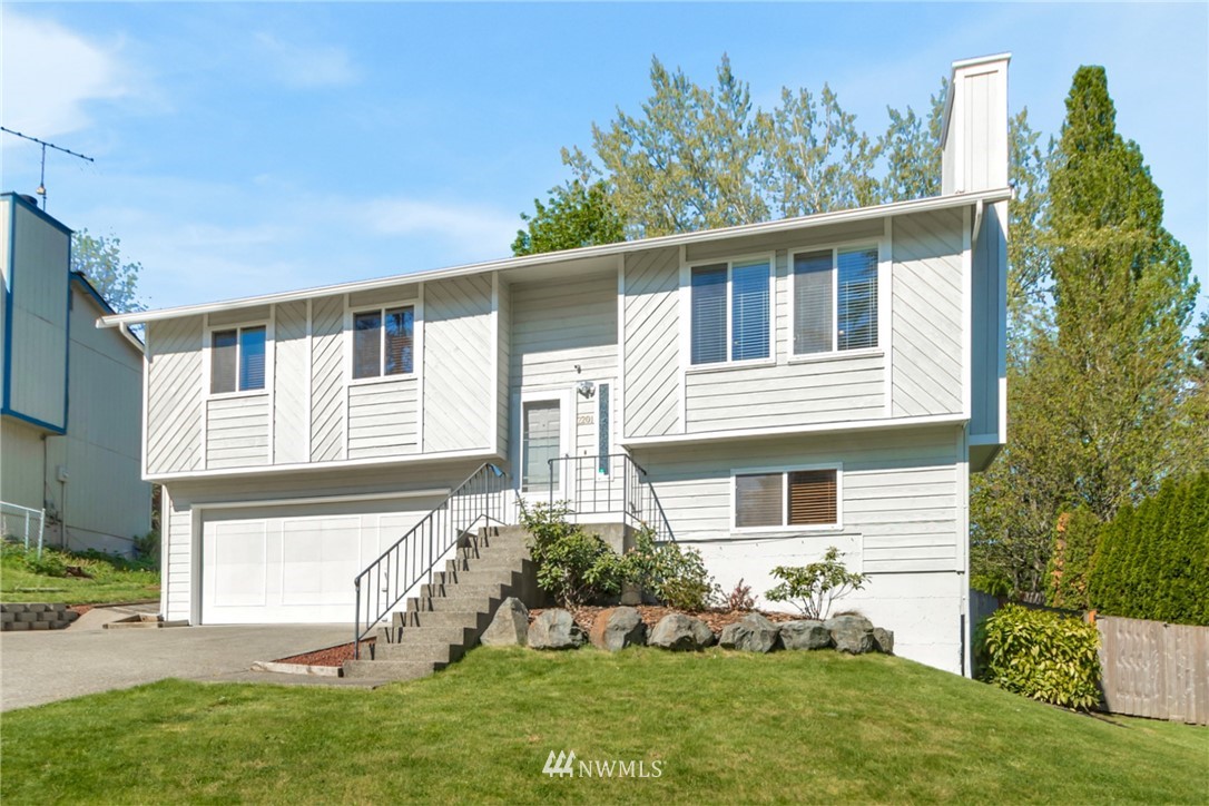 2201 Wells Court South Renton, WA 98055 - Photo 3 of 25 Gallery Image 3