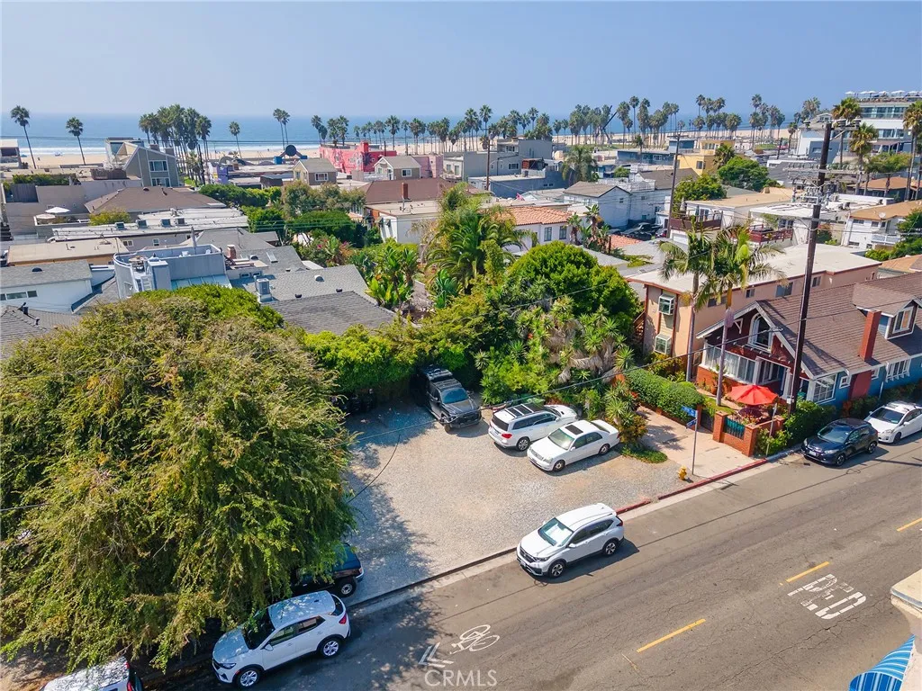 1909 Pacific Venice, CA 90291 - Photo 11 of 18 a parking space with lots of potted plants