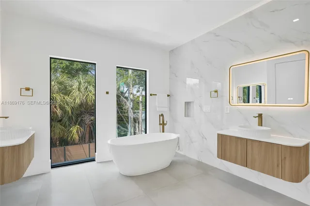 $2,249,000 | 1825 Northeast 26th Avenue, Fort Lauderdale, FL 33305