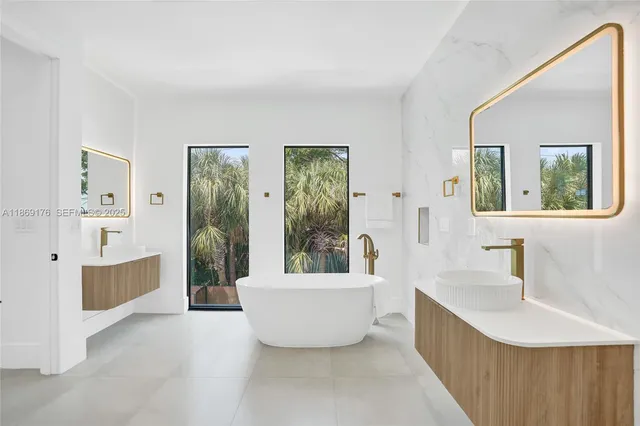 $2,249,000 | 1825 Northeast 26th Avenue, Fort Lauderdale, FL 33305