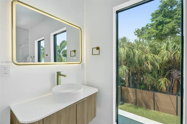 $2,249,000 | 1825 Northeast 26th Avenue, Fort Lauderdale, FL 33305