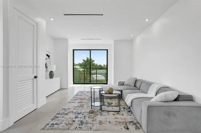 $2,249,000 | 1825 Northeast 26th Avenue, Fort Lauderdale, FL 33305