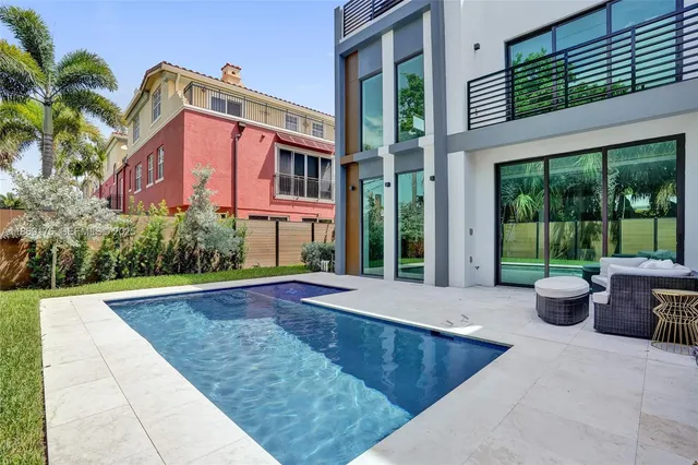 $2,249,000 | 1825 Northeast 26th Avenue, Fort Lauderdale, FL 33305