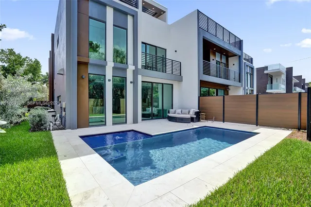 $2,249,000 | 1825 Northeast 26th Avenue, Fort Lauderdale, FL 33305