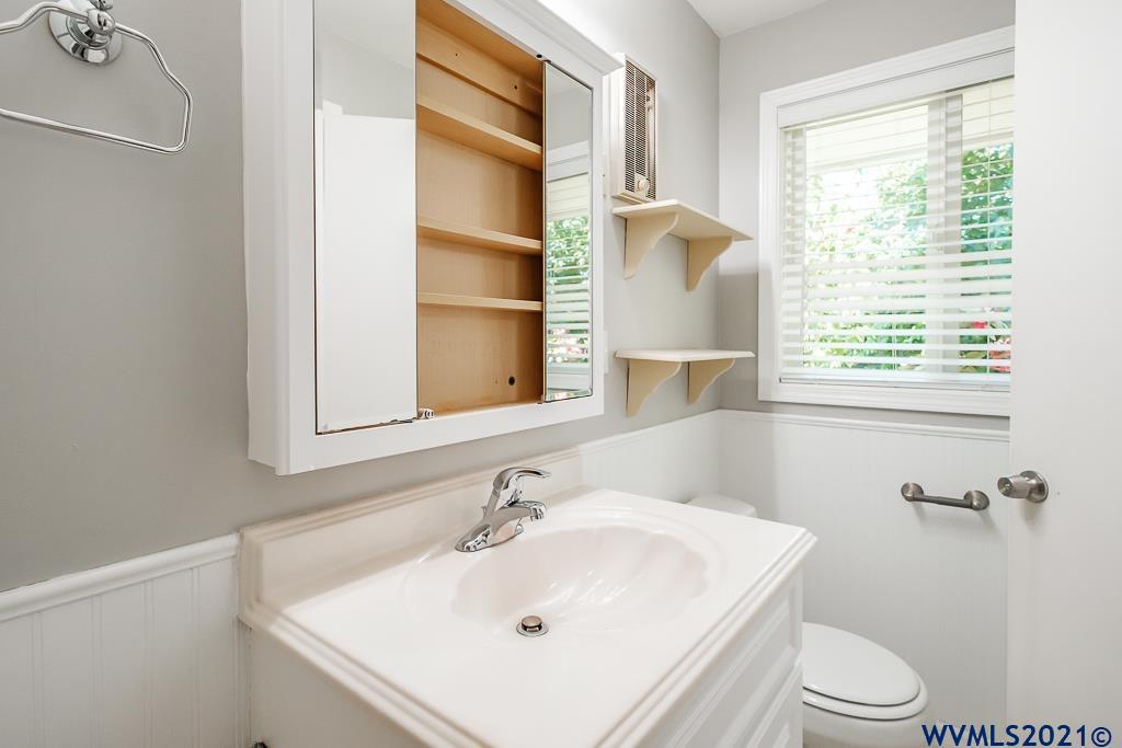 1609 Northwest Broadway Street Albany, OR 97321 - Photo 22 of 29 Gallery Image 22