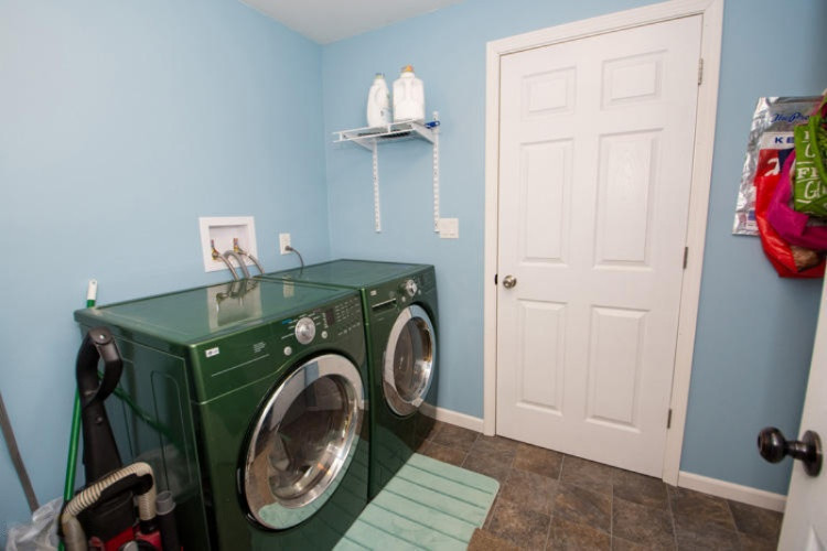 2863 Beebe Road Niles, MI 49120 - Photo 13 of 39 2863 Beebe Rd Niles_Laundry (3)