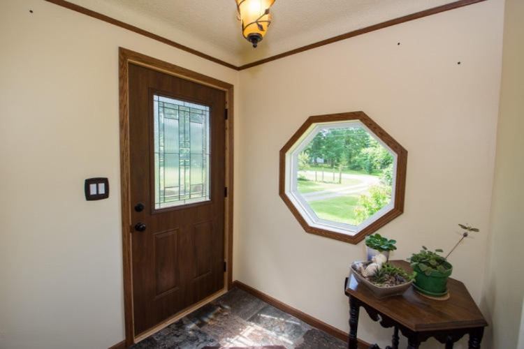 2863 Beebe Road Niles, MI 49120 - Photo 3 of 39 2863 Beebe Rd Niles_Foyer