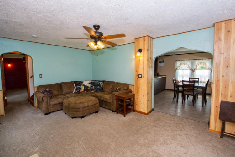 2863 Beebe Road Niles, MI 49120 - Photo 6 of 39 2863 Beebe Rd Niles_Living room (6)