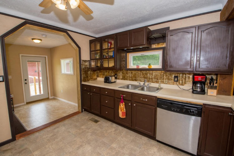 2863 Beebe Road Niles, MI 49120 - Photo 9 of 39 2863 Beebe Rd Niles_Kitchen (3)