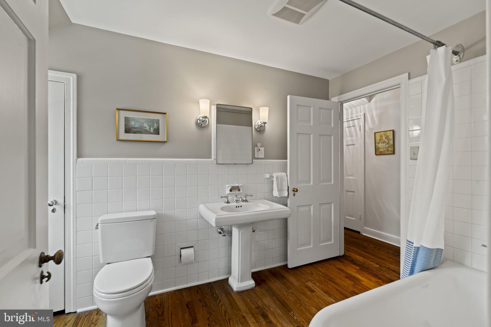 437 Church Road Devon, PA 19333 - Photo 39 of 65 Attached bathroom to Bedroom #2