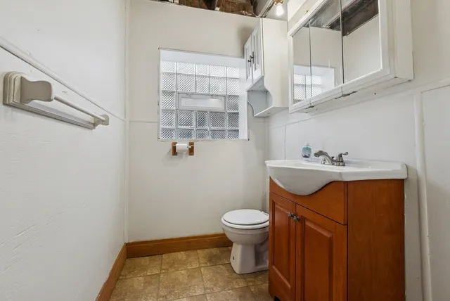 $319,900 | 1321 Ridge Road, Homewood, IL 60430