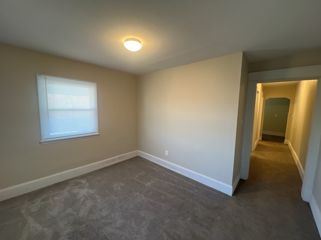 1220 East Thompson Road Indianapolis, IN 46227 - Photo 17 of 45 Gallery Image 17