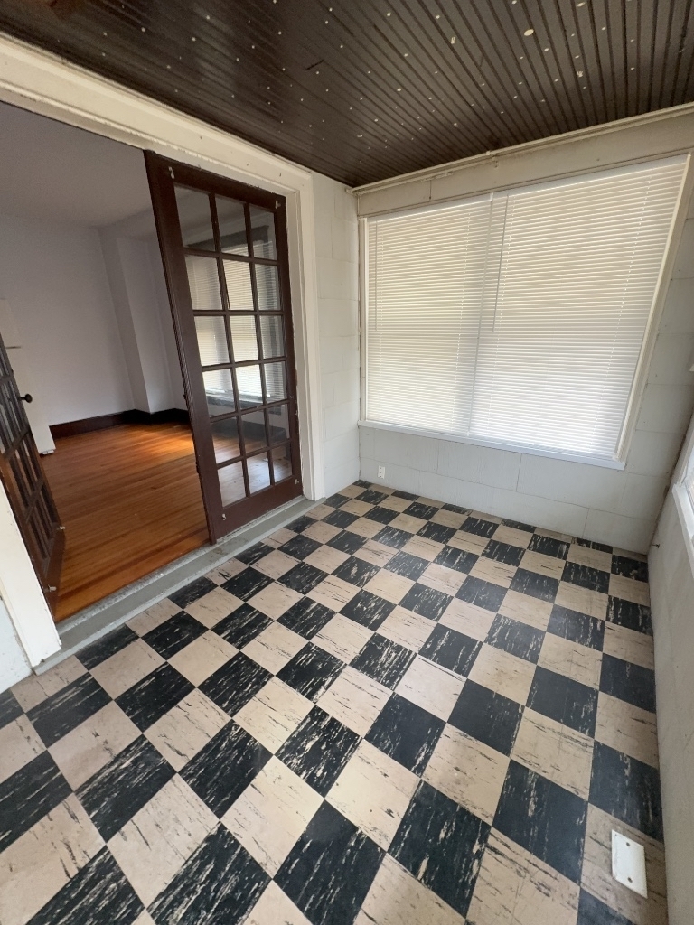 1220 East Thompson Road Indianapolis, IN 46227 - Photo 28 of 45 Gallery Image 28
