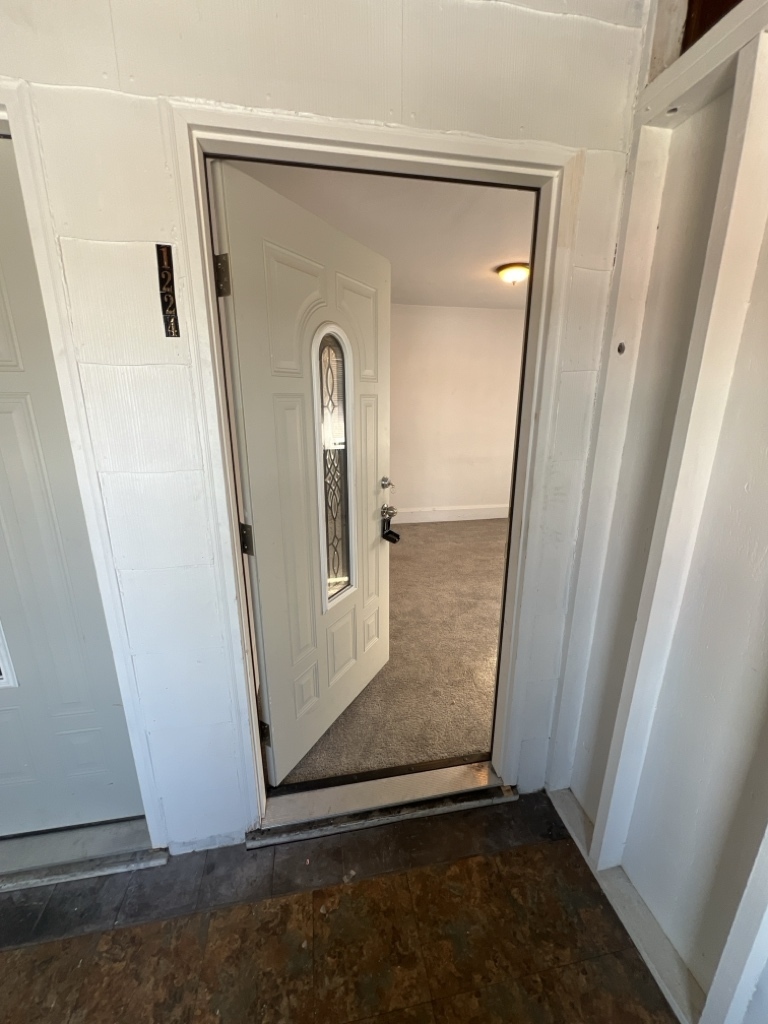 1220 East Thompson Road Indianapolis, IN 46227 - Photo 8 of 45 Gallery Image 8