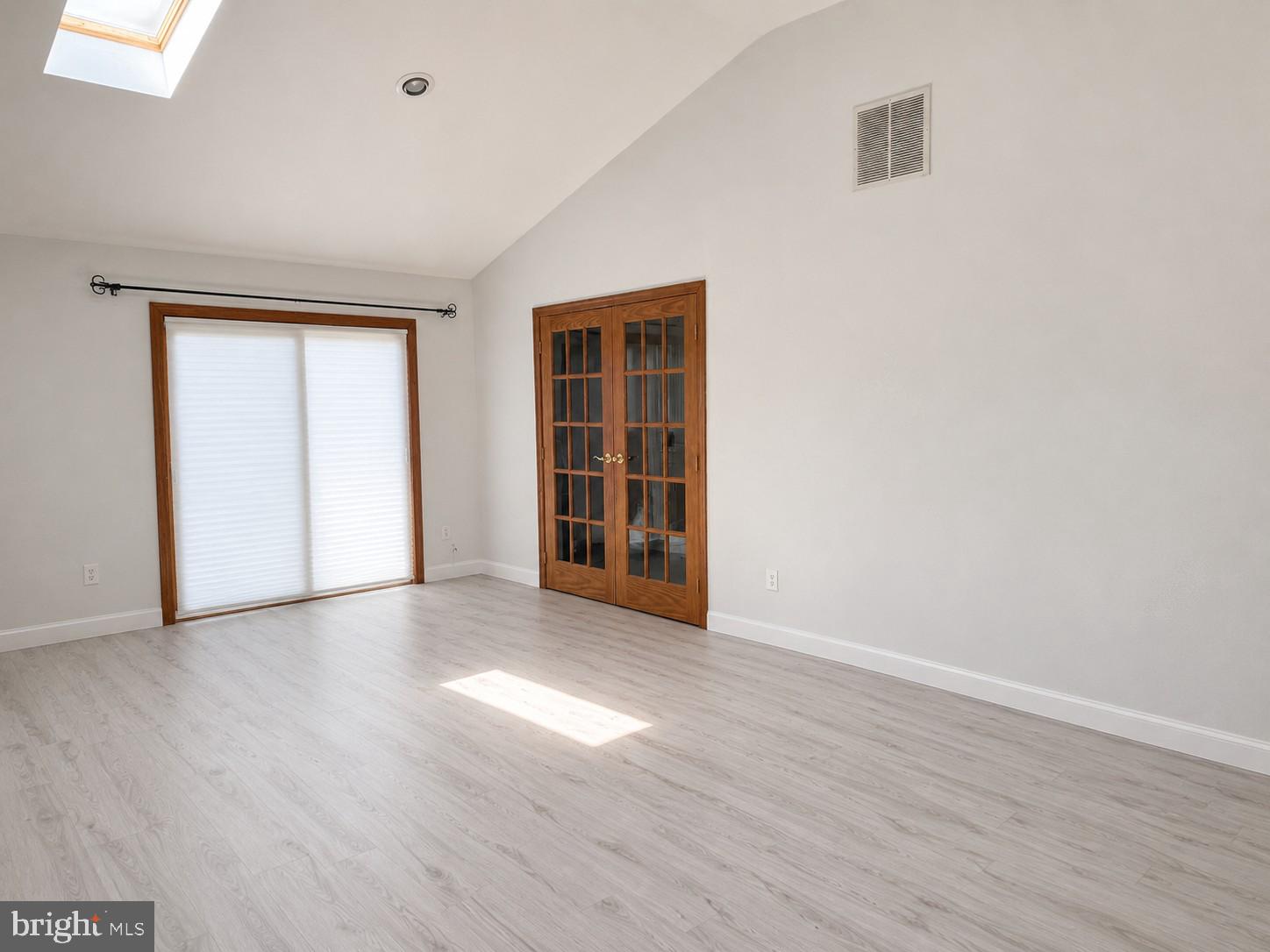 514 Filmore Street Riverside, NJ 08075 - Photo 27 of 28 Family Room - Ai Staging