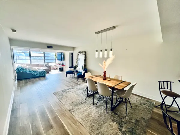 $2,500 | 1510 Whitehall Drive, Unit 301, Davie, FL 33324