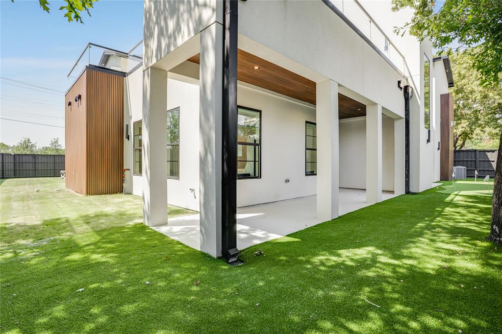 5510 Caladium Drive Dallas, TX 75230 - Photo 32 of 40 a view of yard from balcony