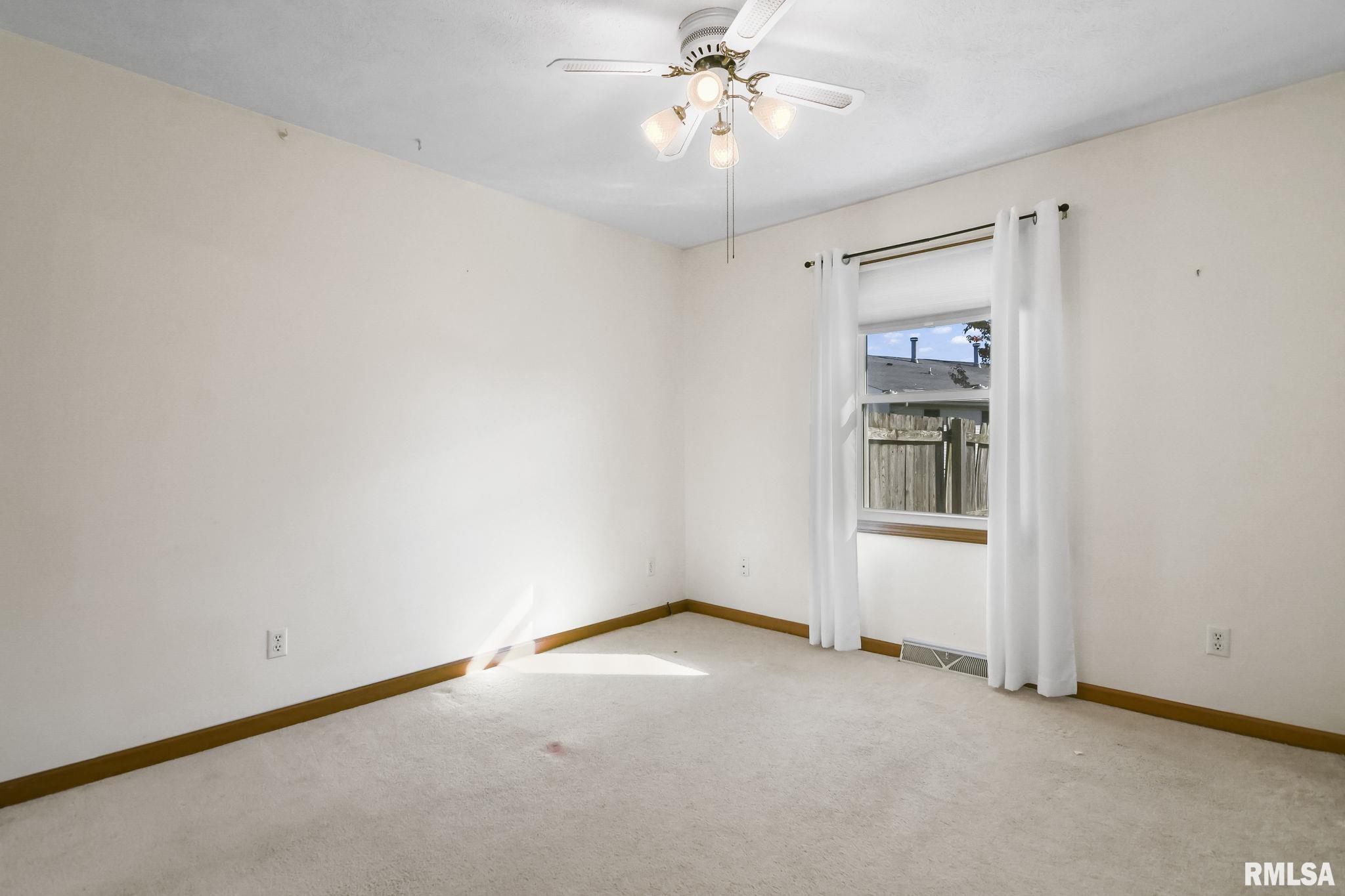 3060 Biscayne Drive Springfield, IL 62707 - Photo 18 of 33 Gallery Image 18