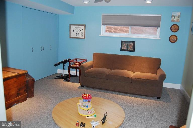 5622 Inverchapel Road Springfield, VA 22151 - Photo 13 of 22 Bedroom #4