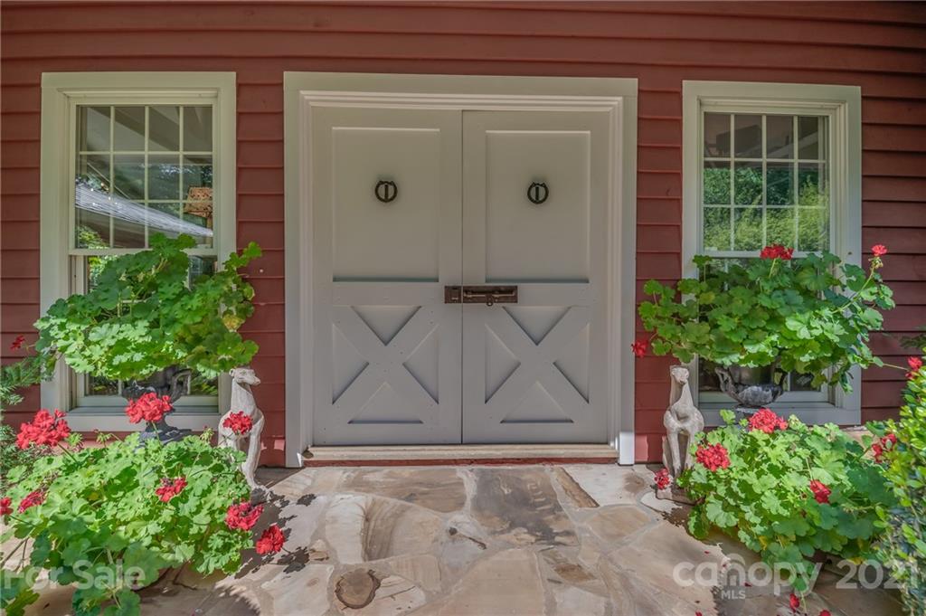 210 Blockhouse Road Landrum, SC 29356 - Photo 3 of 43 Gallery Image 3