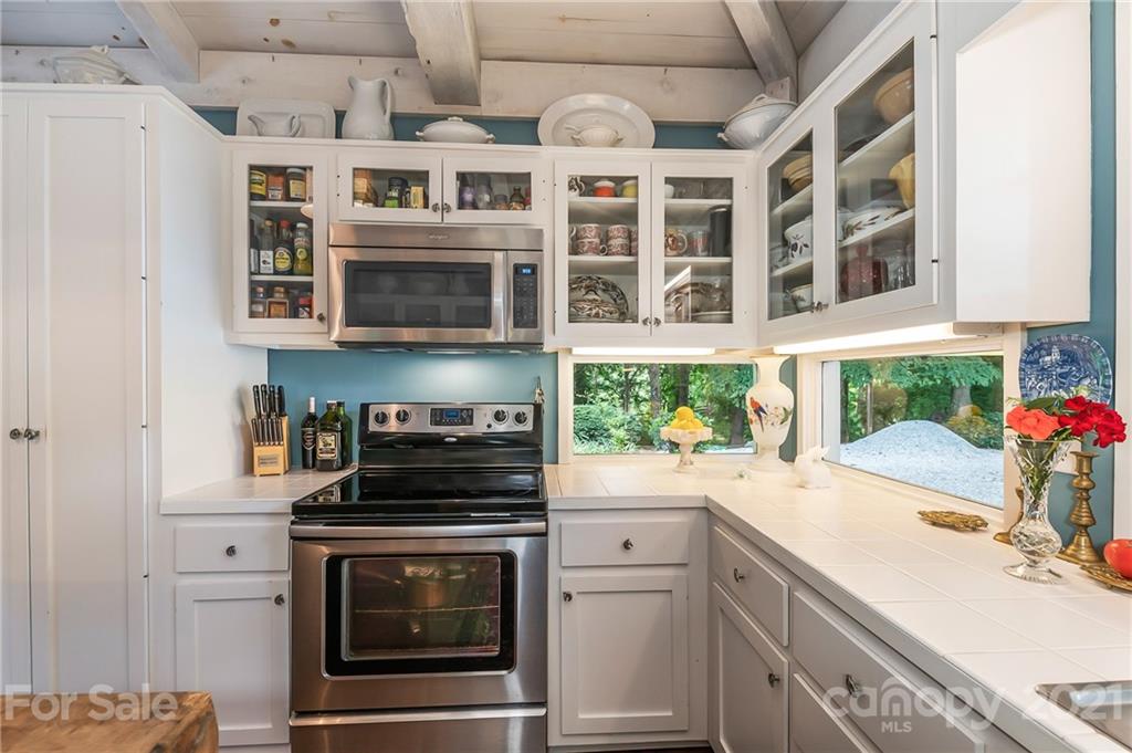 210 Blockhouse Road Landrum, SC 29356 - Photo 29 of 43 Gallery Image 29
