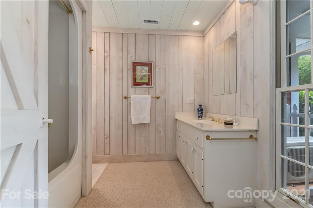 210 Blockhouse Road Landrum, SC 29356 - Photo 32 of 43 Gallery Image 32