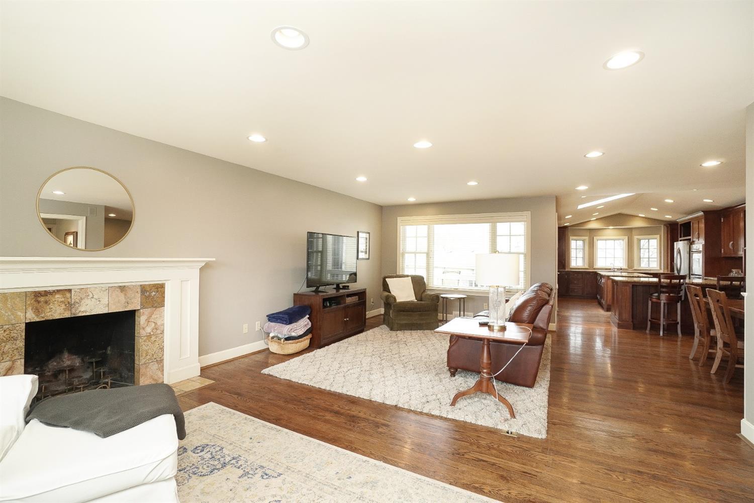 123 Bonham Road Wyoming, OH 45215 - Photo 7 of 41 Gallery Image 7
