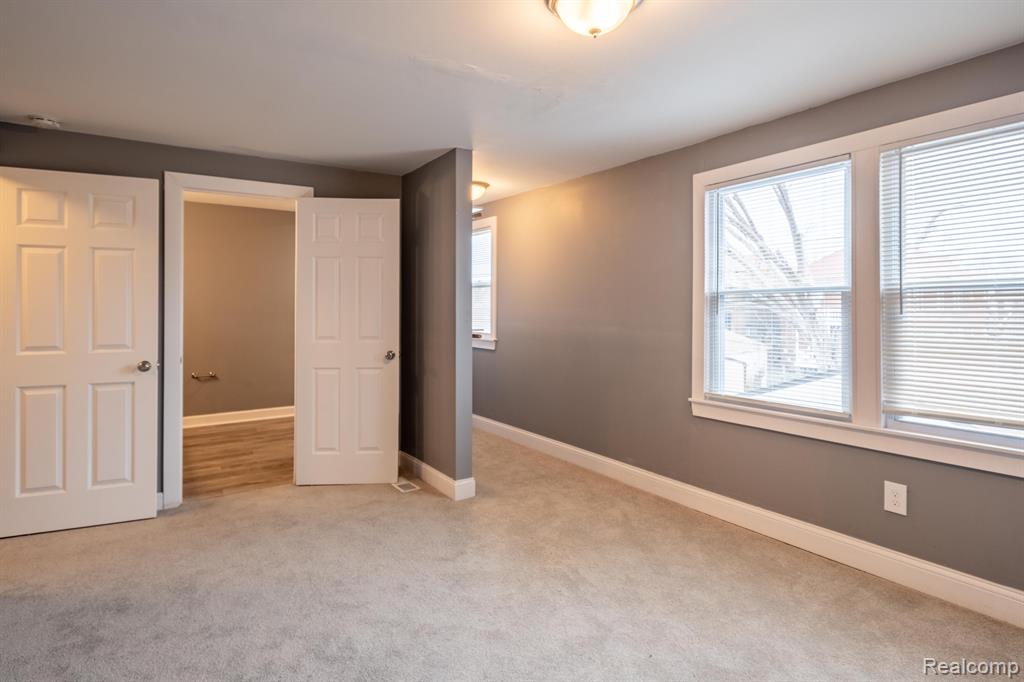 5766 Balfour Road Detroit, MI 48224 - Photo 5 of 40