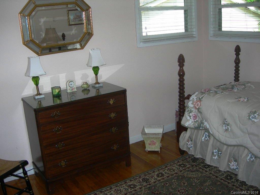 5300 Seacroft Road Charlotte, NC 28210 - Photo 7 of 11
