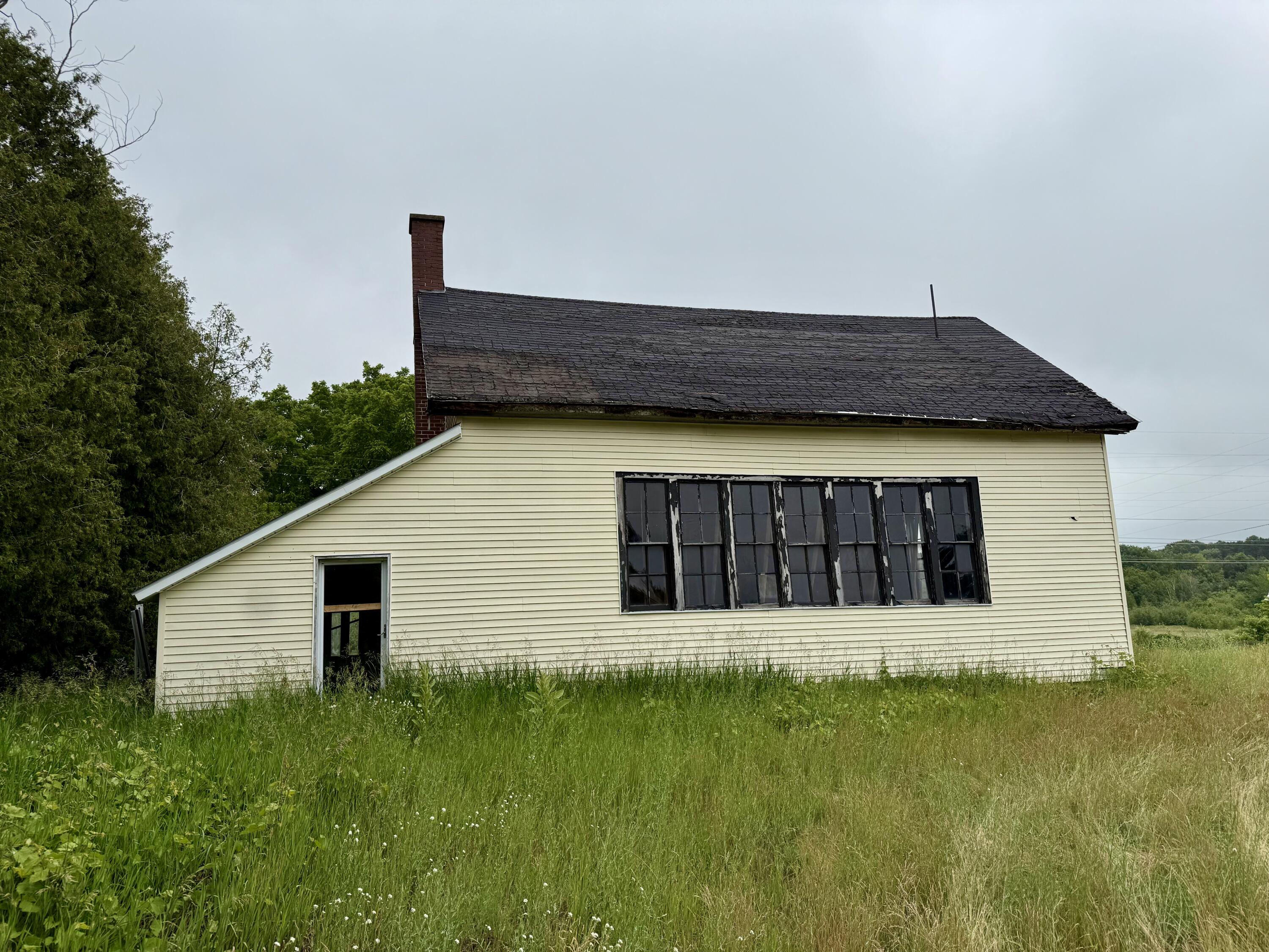 4016 West Conrad Road Ludington, MI 49431 - Photo 3 of 13 IMG_9700