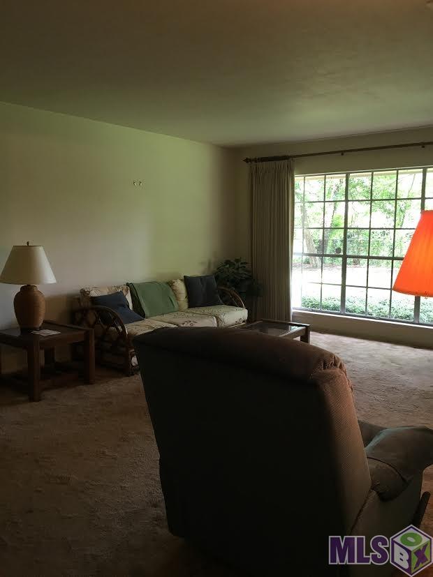 749 Rodney Drive Baton Rouge, LA 70808 - Photo 6 of 11 Living Room