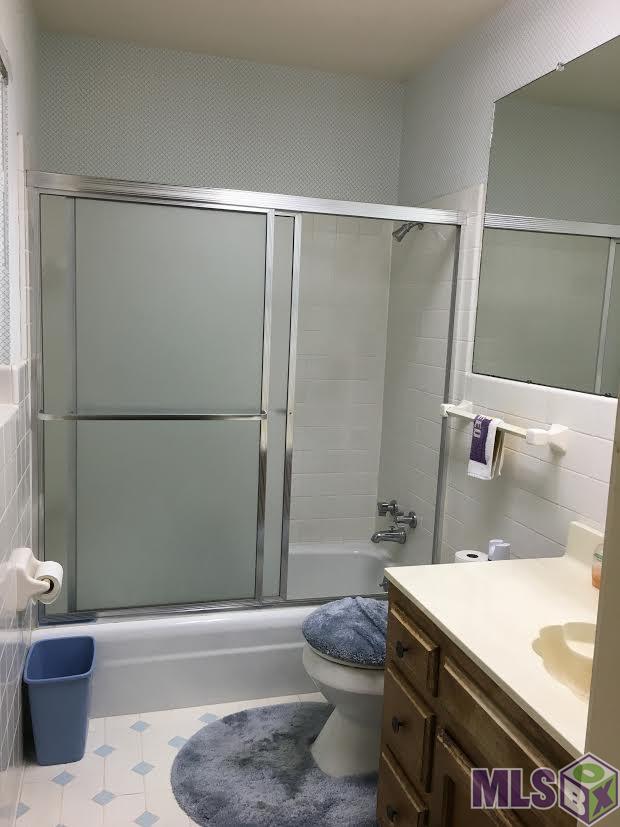 749 Rodney Drive Baton Rouge, LA 70808 - Photo 8 of 11 Master Bathroom