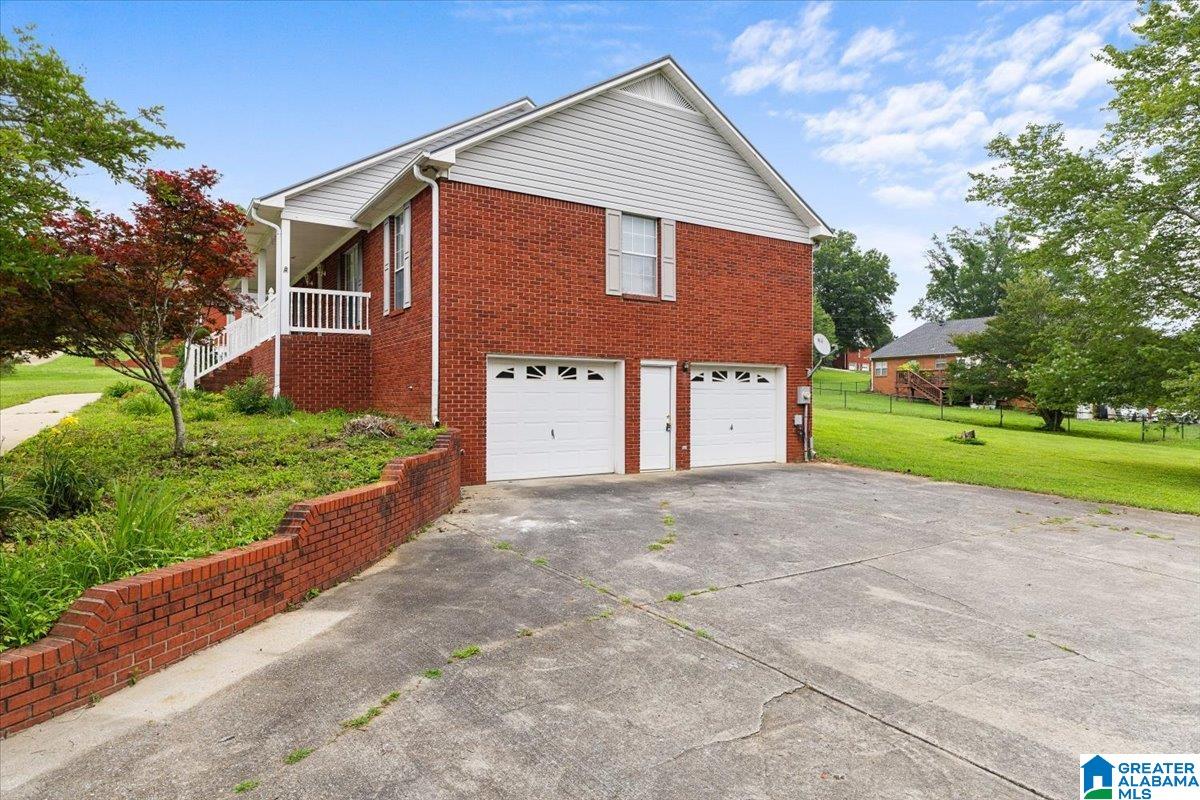 1775 Springville Boulevard Oneonta, AL 35121 - Photo 4 of 30