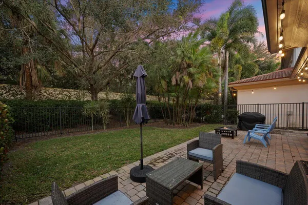 $805,000 | 627 Castle Drive, Palm Beach Gardens, FL 33410