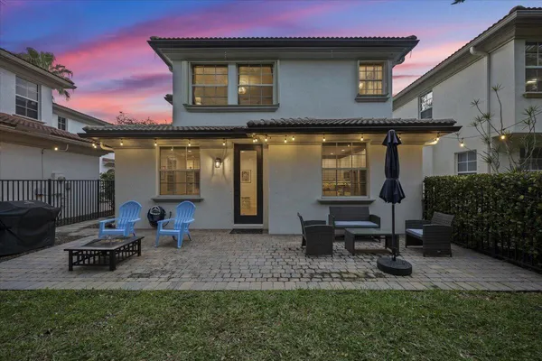$805,000 | 627 Castle Drive, Palm Beach Gardens, FL 33410