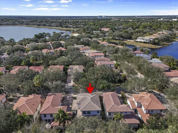 $805,000 | 627 Castle Drive, Palm Beach Gardens, FL 33410