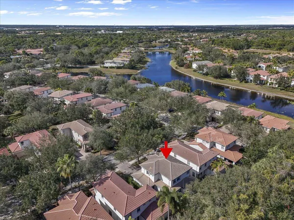 $805,000 | 627 Castle Drive, Palm Beach Gardens, FL 33410