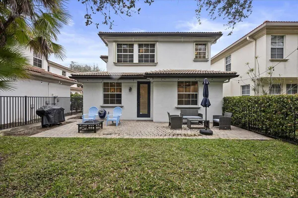 $805,000 | 627 Castle Drive, Palm Beach Gardens, FL 33410