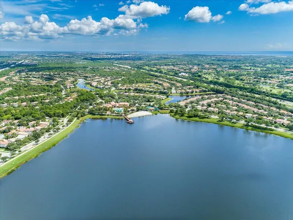 $805,000 | 627 Castle Drive, Palm Beach Gardens, FL 33410