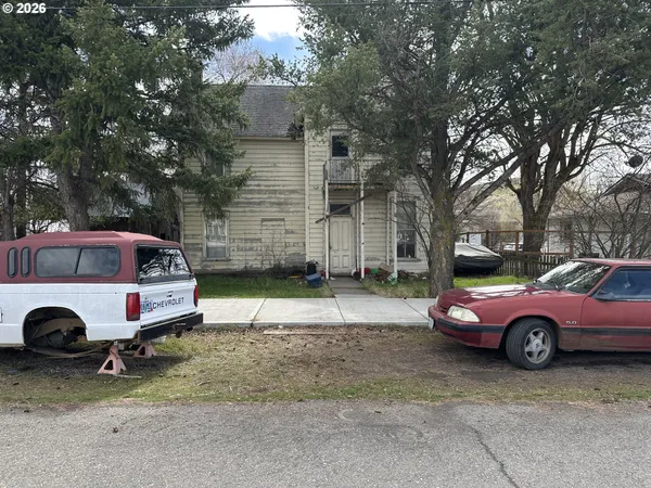 $159,900 | 404 West 2nd Street, Fossil, OR 97830