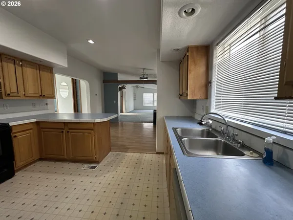 $159,900 | 404 West 2nd Street, Fossil, OR 97830