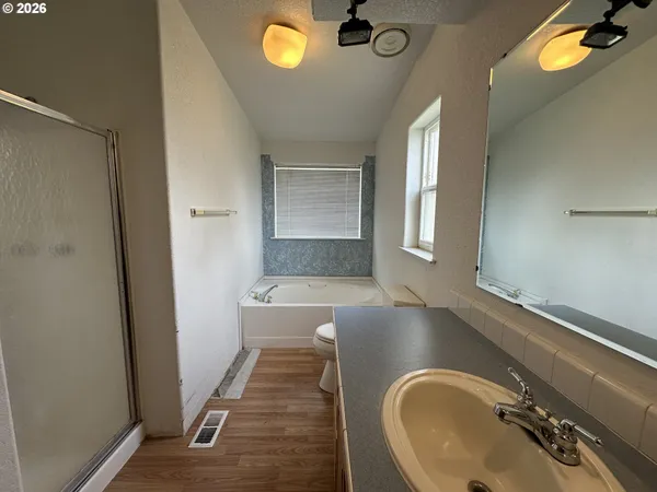 $159,900 | 404 West 2nd Street, Fossil, OR 97830