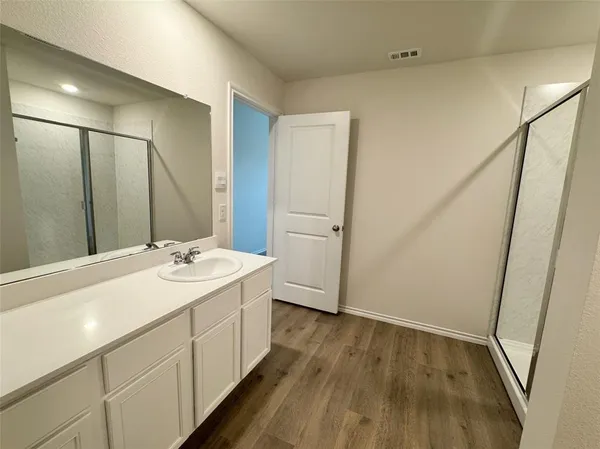 $2,400 | 390 Zenyatta Drive, Waxahachie, TX 75165