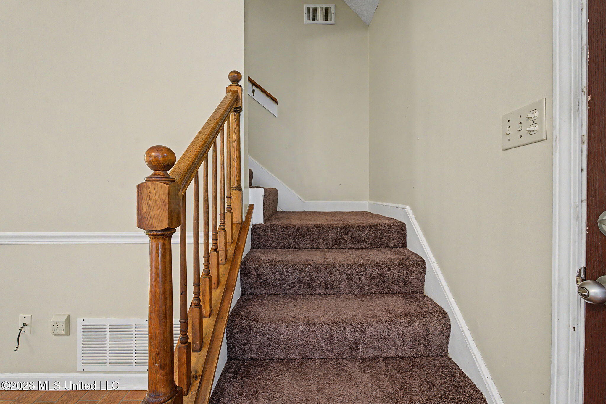 2051 Laughter Road Nesbit, MS 38651 - Photo 22 of 34 Stairs