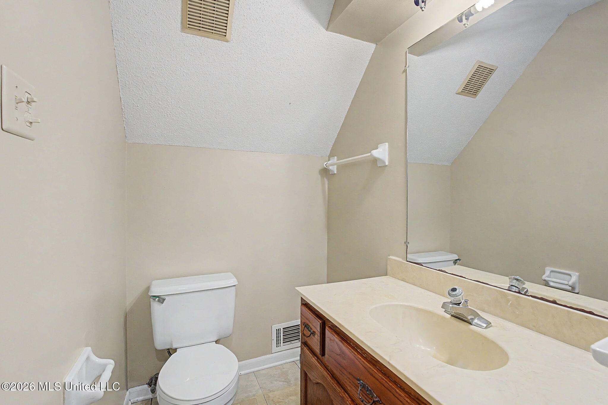 2051 Laughter Road Nesbit, MS 38651 - Photo 27 of 34 Upstairs Bathroom