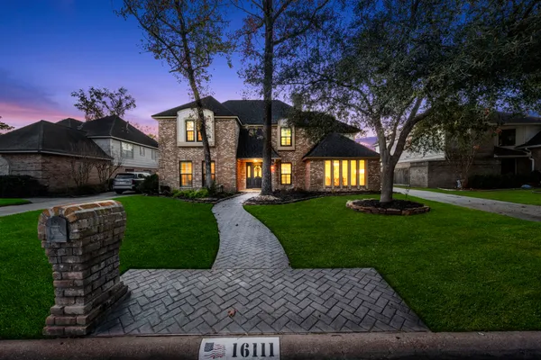 $575,000 | 16111 Maplehurst Drive, Spring, TX 77379