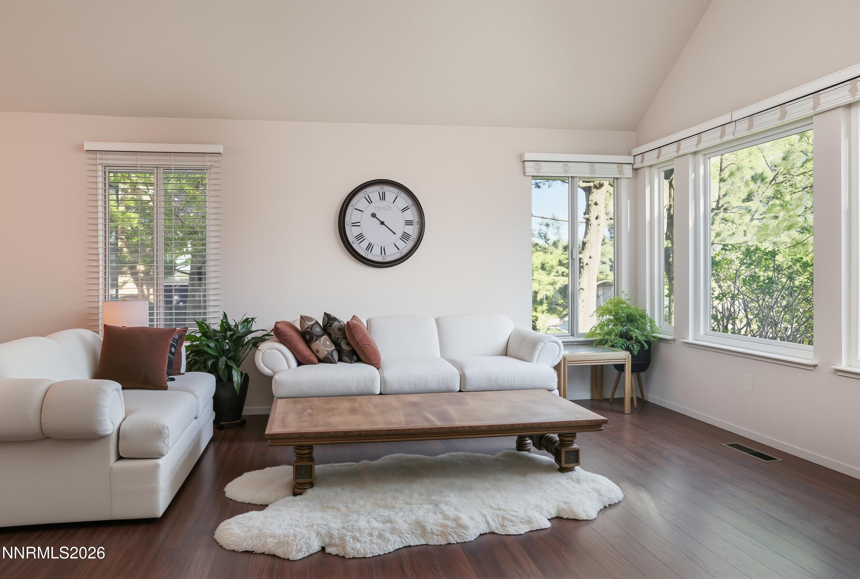 3815 Kings Row Reno, NV 89503 - Photo 4 of 39 Image_20260404102110_85_424