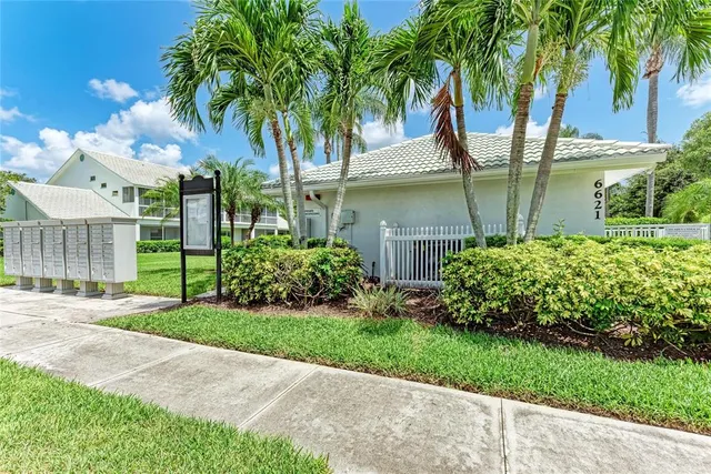 $285,000 | 6821 Fairview Terrace, Unit 6821, Bradenton, FL 34203