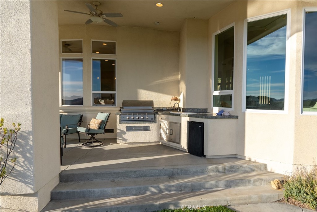 4342 Shadow Canyon Road Templeton, CA 93465 - Photo 12 of 74 Entertain with ease at the built-in patio BBQ