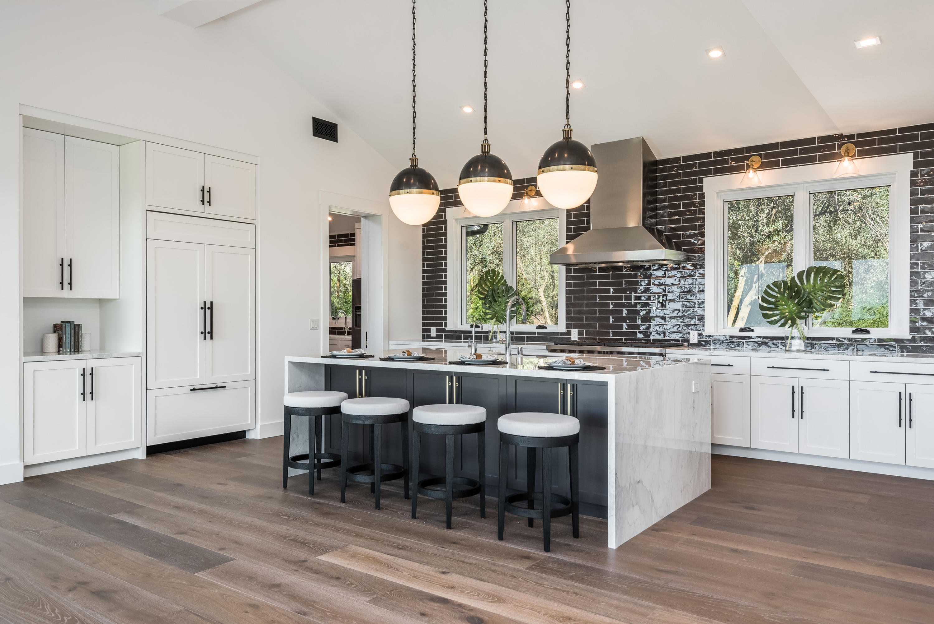 950 Brooktree Road Santa Barbara, CA 93108 - Photo 19 of 37 a large kitchen with a table and chairs